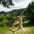 Das missglckte Alphorn wurde zu einem "Monument" umgebaut und steht am Regenberg in Zella-Mehlis.